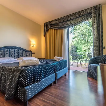 Yachting Mistral Hotel 3*