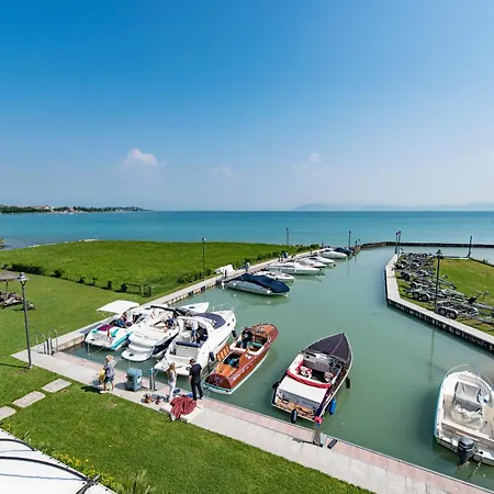 Yachting Mistral Hotel