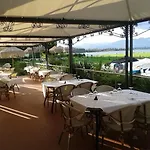 Yachting Mistral Sirmione