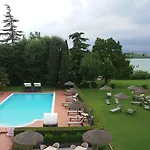 Yachting Mistral 3* Sirmione