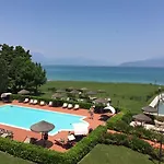 Hotell Yachting Mistral Sirmione