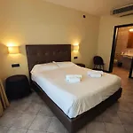 Hotell Yachting Mistral 3*