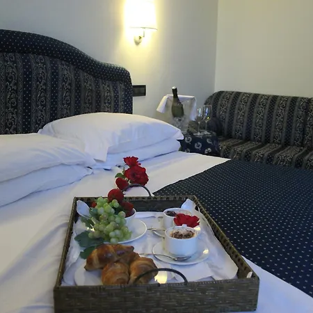 Hotel Yachting Mistral