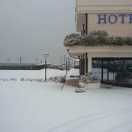 Yachting Mistral 3* Sirmione