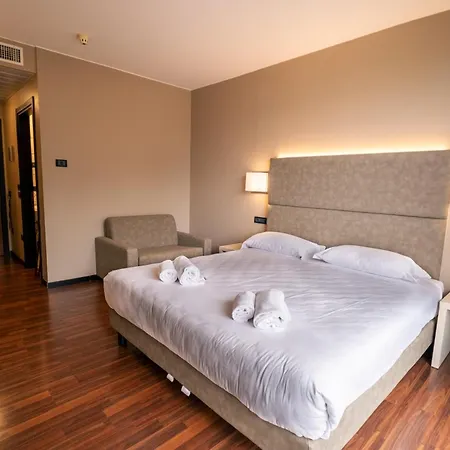 Hotell Yachting Mistral Sirmione
