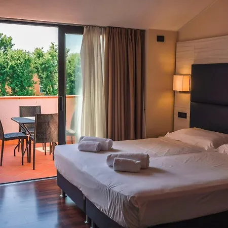 Yachting Mistral Hotel
