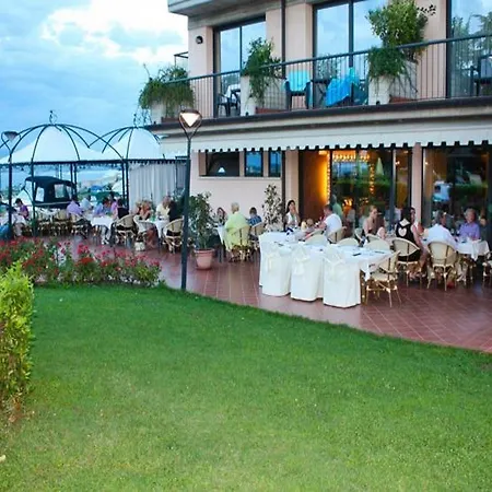 Yachting Mistral Hotel 3*