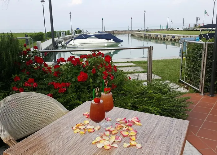 Yachting Mistral 3* Sirmione