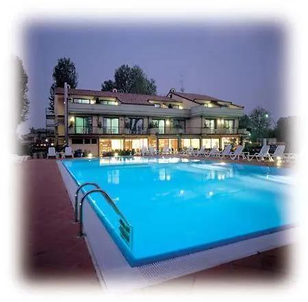 Yachting Mistral Hotell