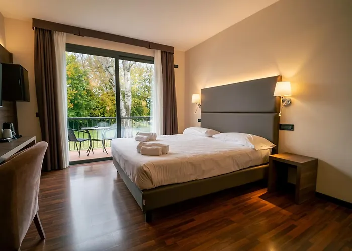 Yachting Mistral Hotell Sirmione